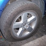 Qué hacer ante un pinchazo en la rueda