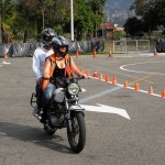 ¿Qué debe tener un buen curso de conducción segura?