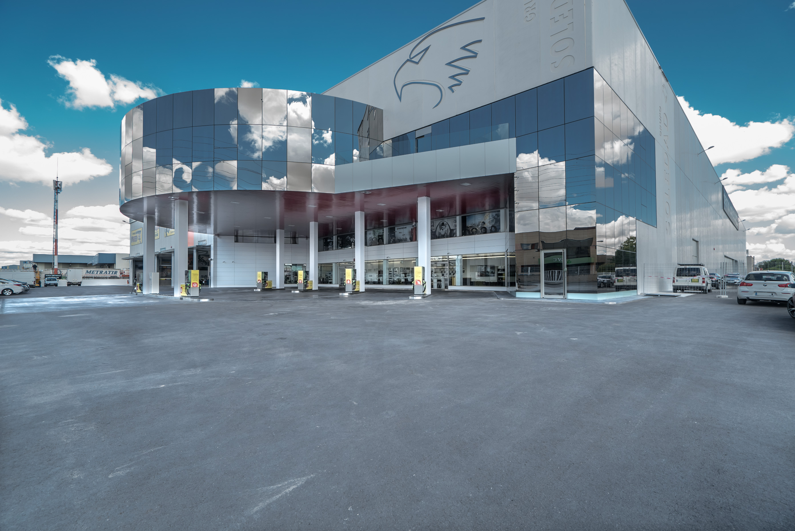 NEUMÁTICOS SOLEDAD INAUGURA EN GETAFE SU NUEVO MEGATALLER, UNO DE LOS MÁS GRANDES DE EUROPA