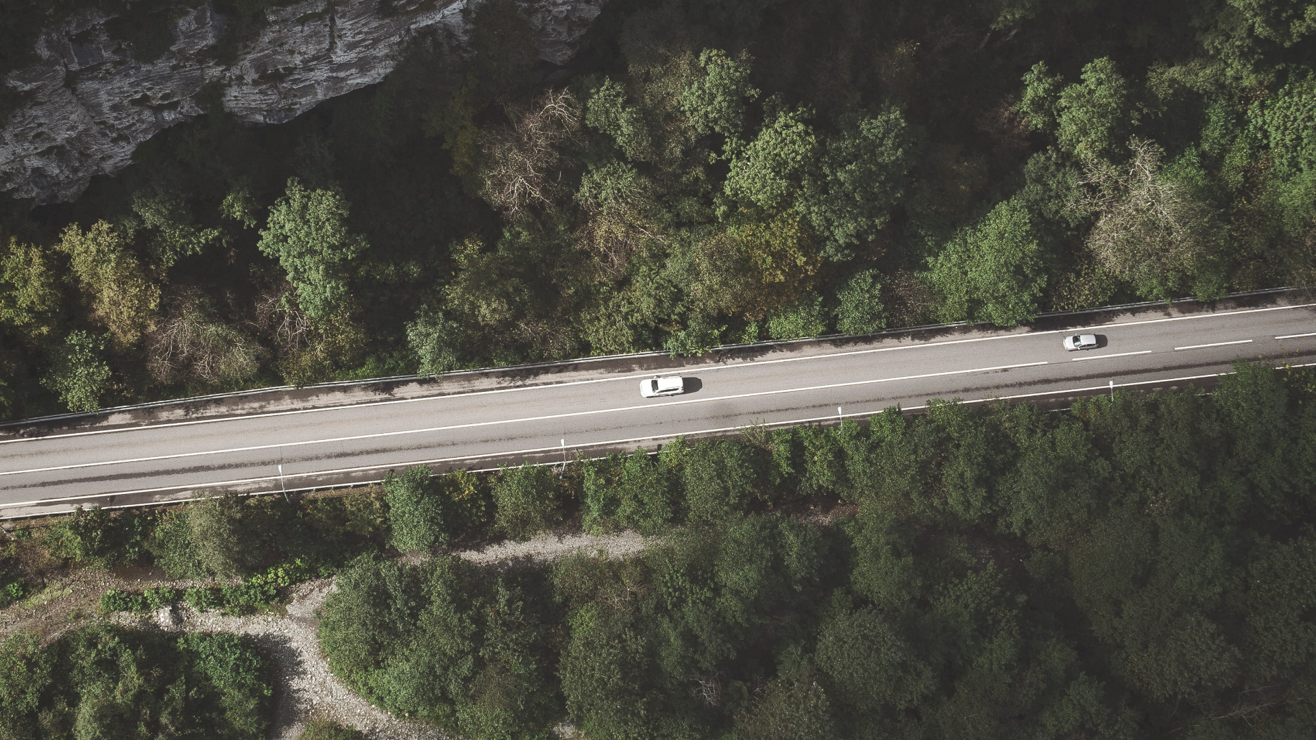 Consejos para conducir un coche automático en un puerto de montaña