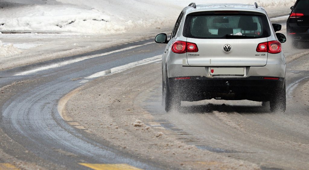 La sal de las carreteras puede afectar a tu coche