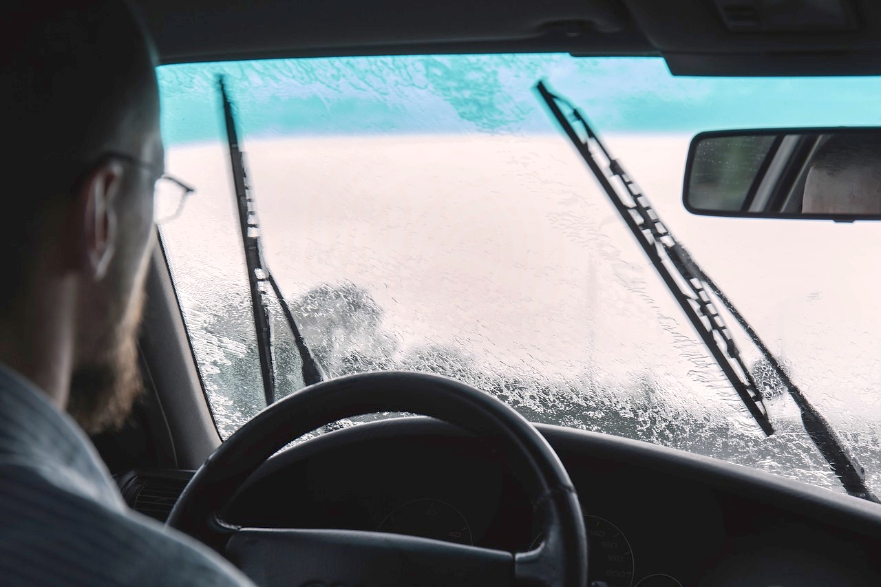 Cómo cambiar escobillas del limpiaparabrisas