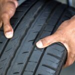 Cómo reparar neumáticos agrietados