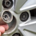 tornillos antirrobo de coche