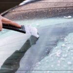 cómo quitar el hielo del cristal del coche
