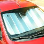 para qué sirve el parasol del coche