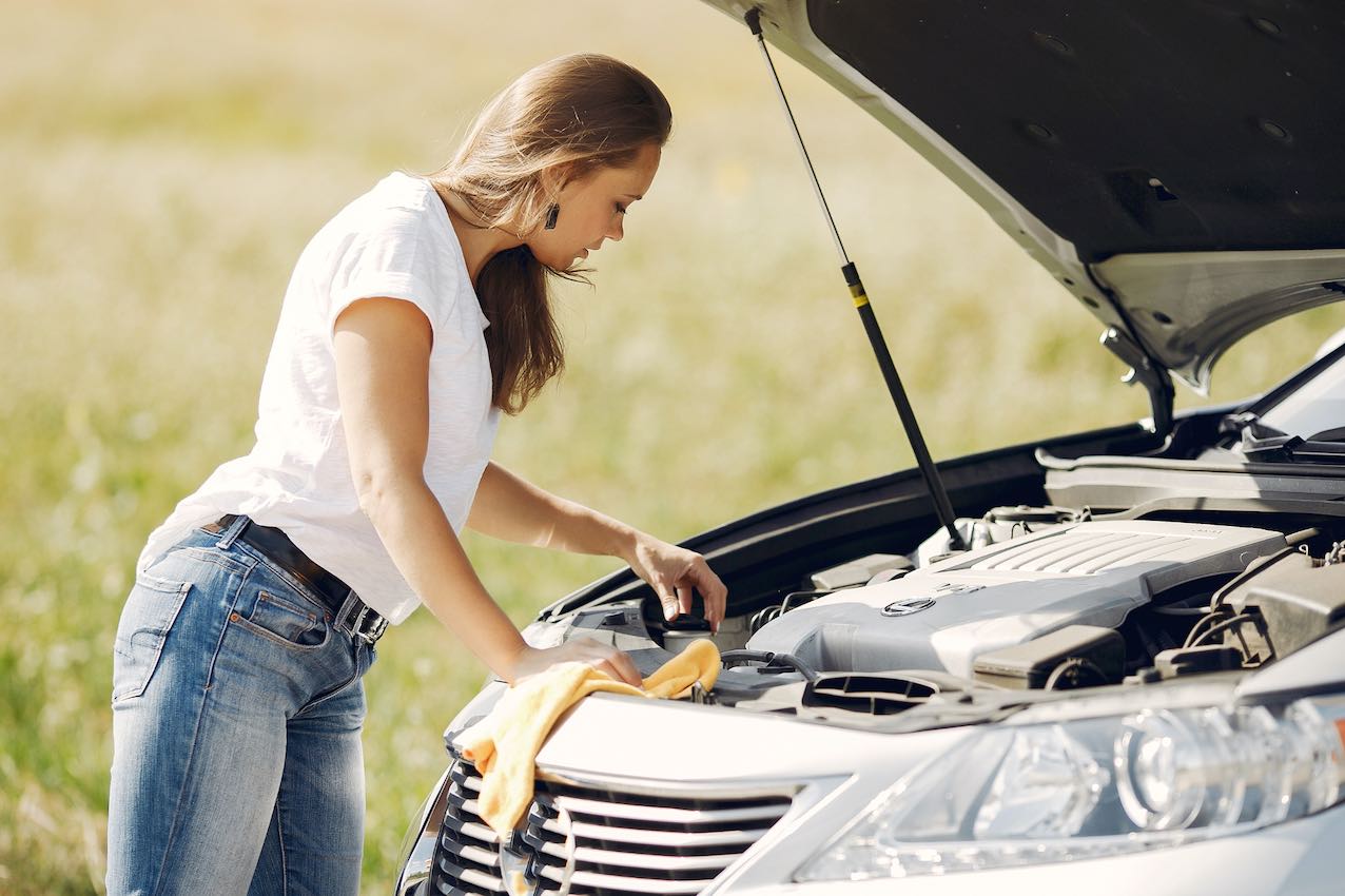 cómo arrancar un coche con el motor de arranque roto