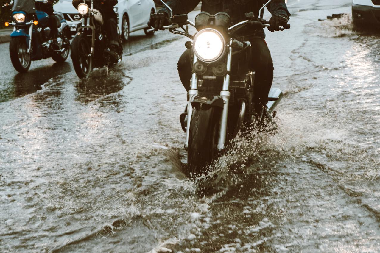 Neumático de lluvia para moto