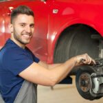 Por qué chirrían los frenos del coche